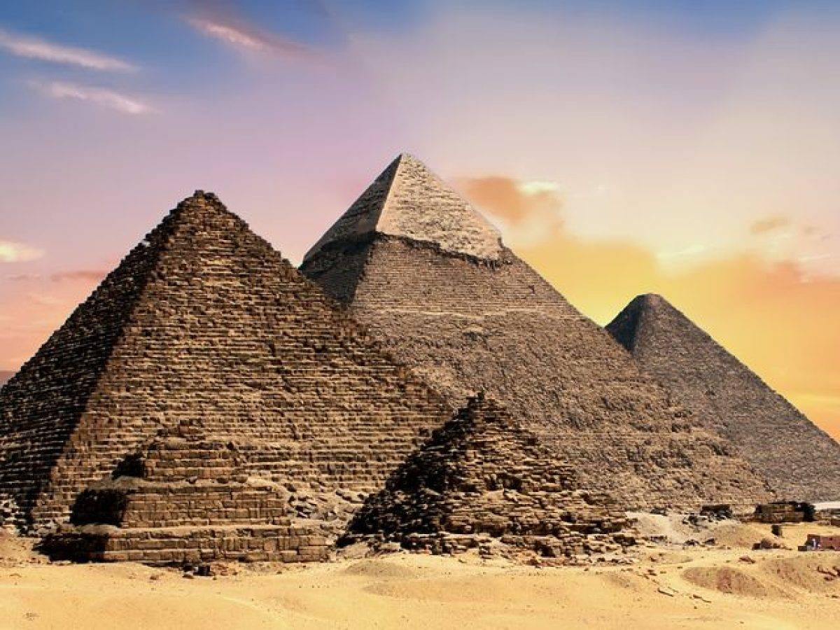 is it safe to travel to egypt