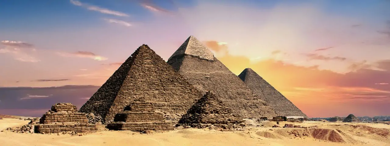 is it safe to travel to egypt