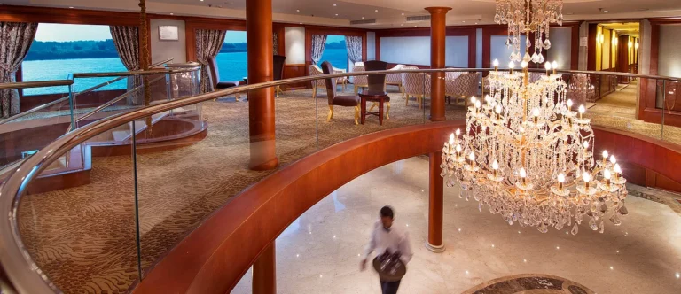 Mezzanine balcony above the chandelier in the Amwaj Living Stone atrium