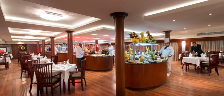 Amwaj Living Stone restaurant with buffet island and chefs
