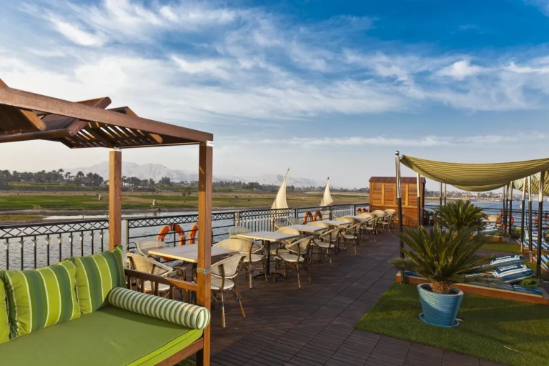 MS Mayfair sun deck with pergola sofa and dining tables