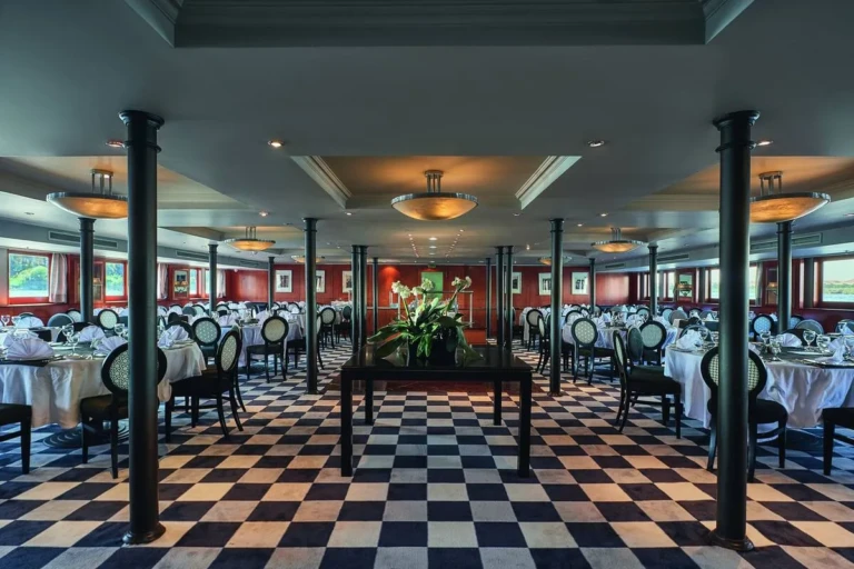 Sun Ray restaurant with checkered floor and set tables