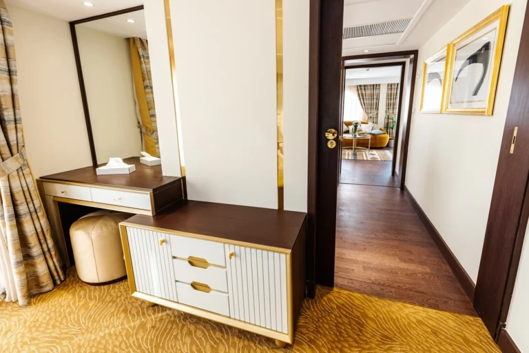 Suite dressing table and doorway to the sitting room on the Nebu