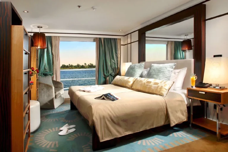 Sun Boat IV cabin with double bed and Nile view window