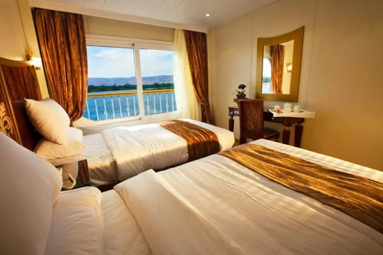 Twin cabin with Nile view window and dressing table on the Al Hambra