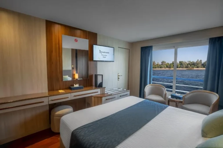 Cabin with vanity desk, TV and armchairs on the Renaissance