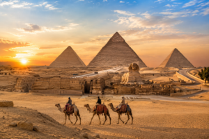 Giza Travel Guide 2026 | Pyramids, Sphinx, Hotels & Travel Tips