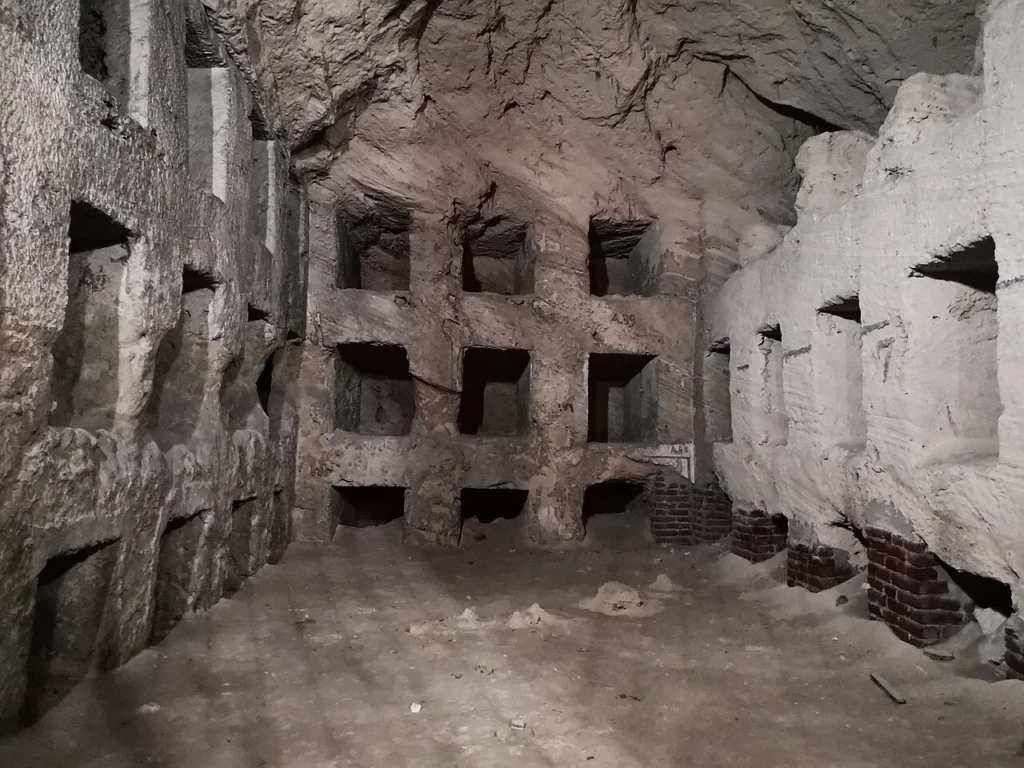 Catacombs of Kom El Shoqafa, Alexandria