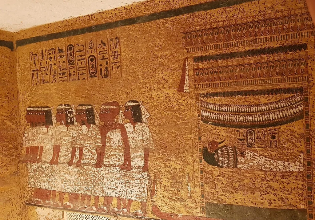 Tutankhamun KV62 burial chamber procession